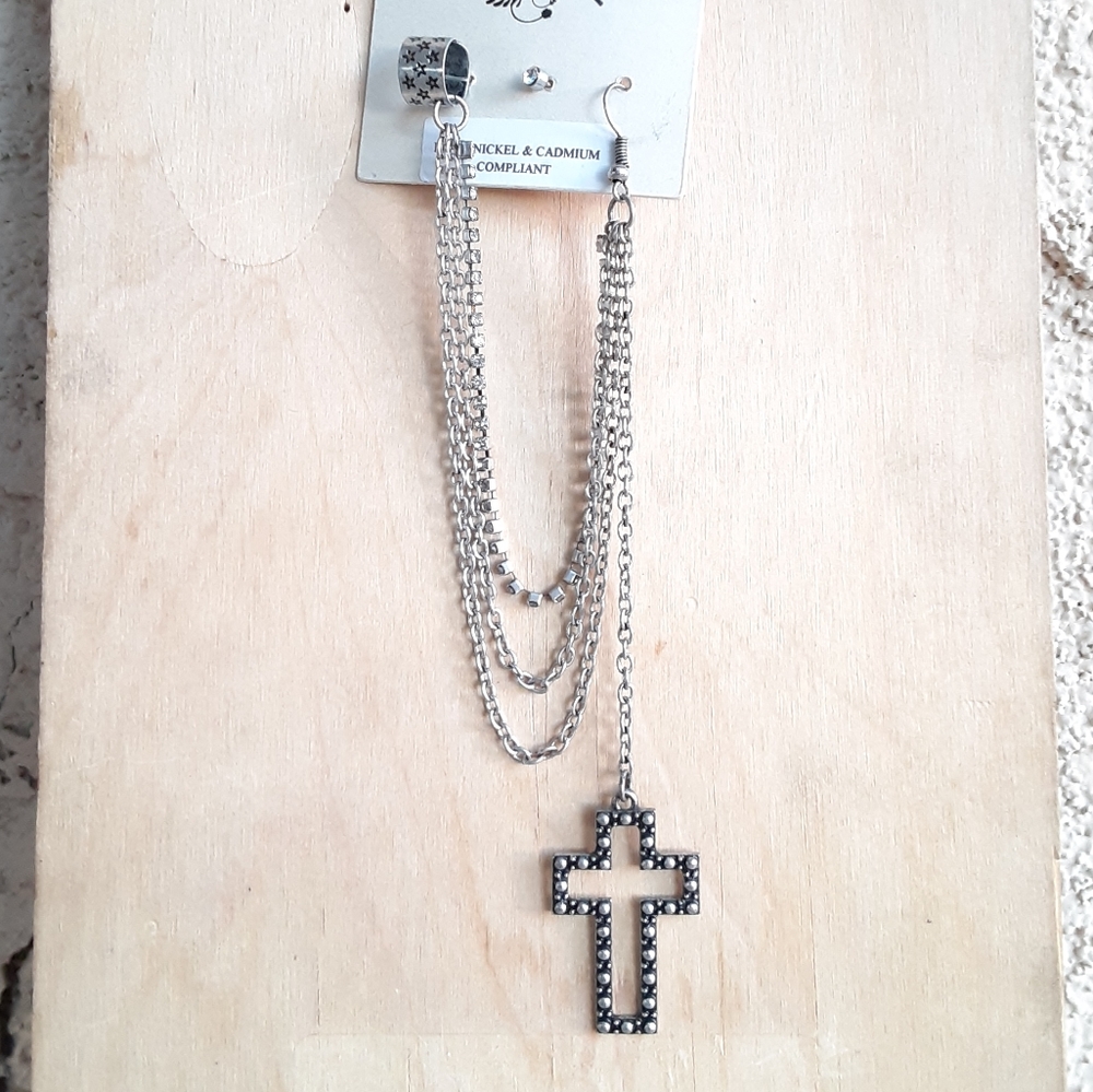 Cross Frame Single Gunmetal Earring Design - Picture 4 of 5